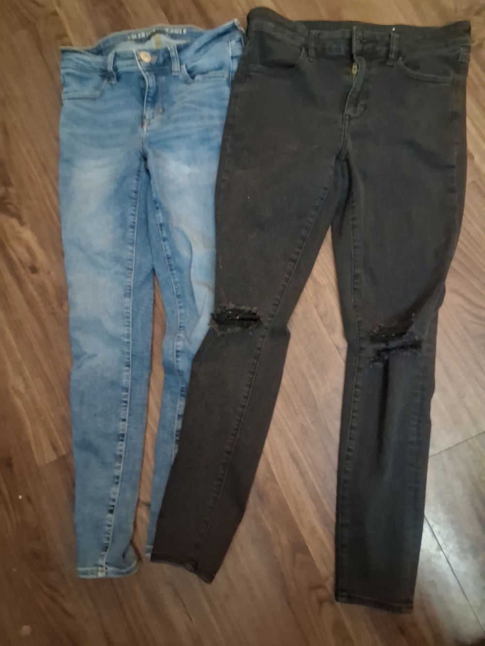 2 Pair Of girls American Eagle Skinny Jean Size 8